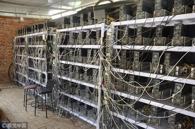 Vast mining farm with optimized accessory installations enhancing cooling and power distribution